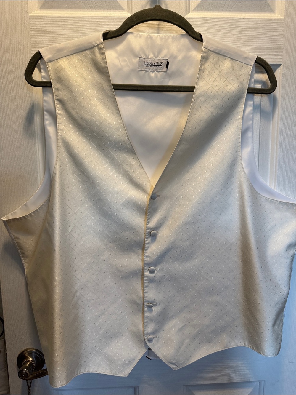 Joseph & Feiss Ivory Satin Diamond-Pattern Vest